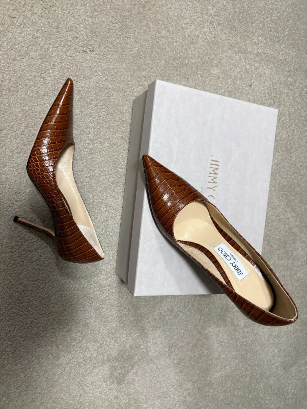NEVER WORN Jimmy Choo Croc Embossed Leather Pumps in 39